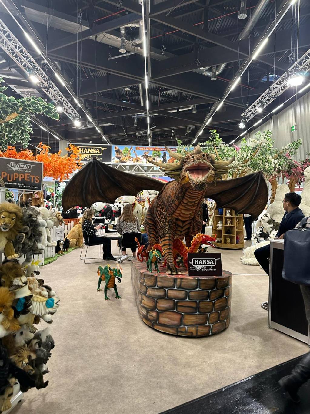 Manola & Carlotta loving the Nuremberg Toy Fair !