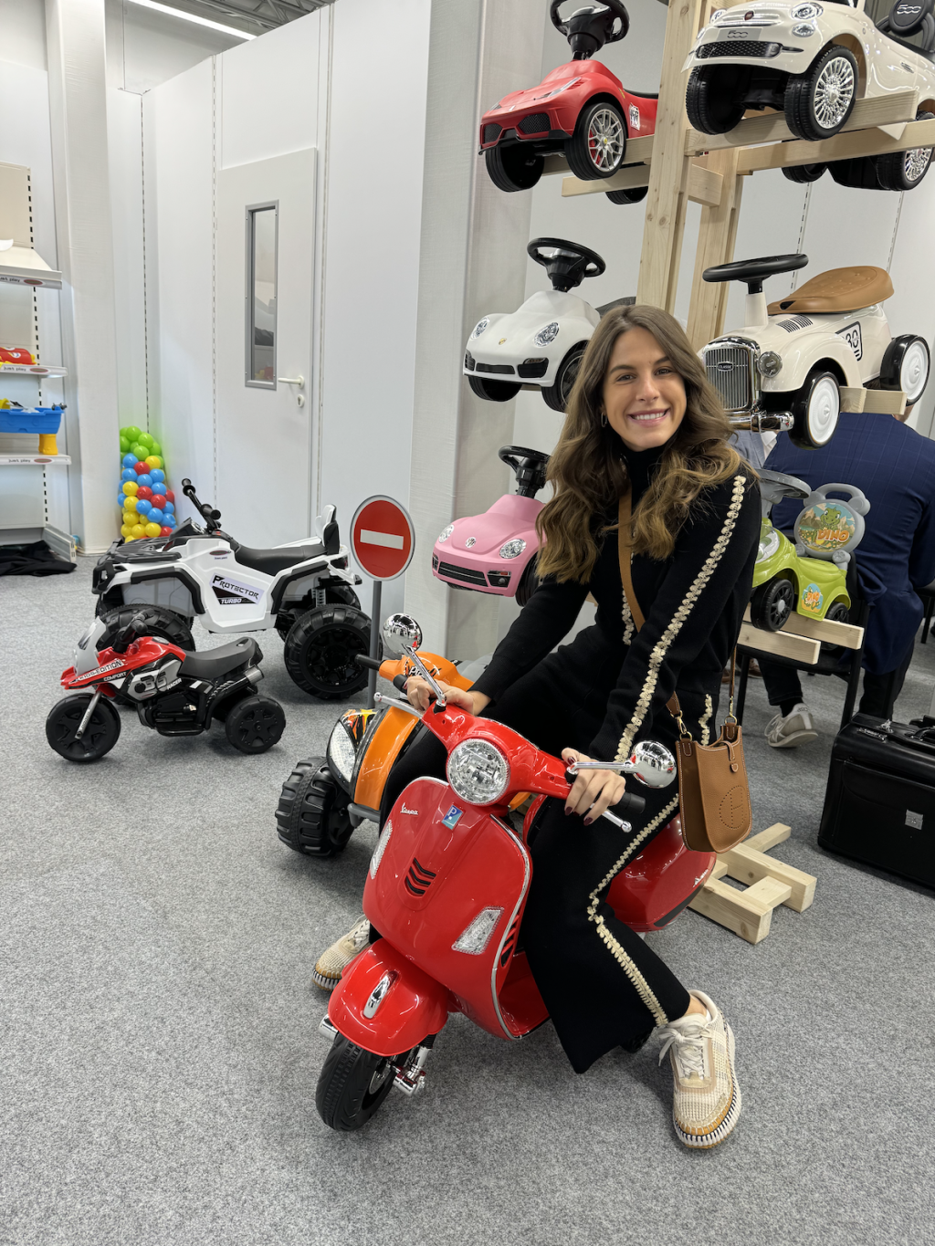Manola & Carlotta loving the Nuremberg Toy Fair !