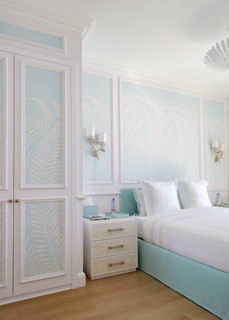 Take a look inside Carla's colorful Apartment !