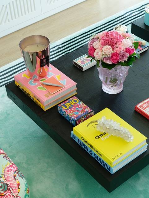 Take a look inside Carla's colorful Apartment !