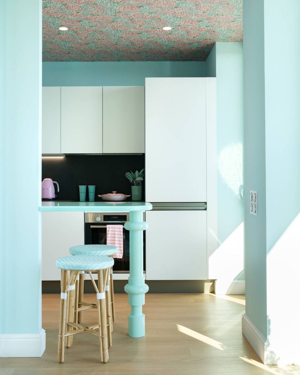 Contemporary Colorful Apartment