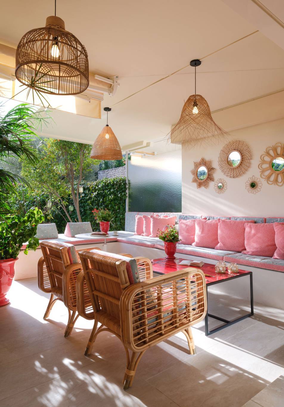 Découvrez la magie de l'appartement  de Sophie : une visite artistique